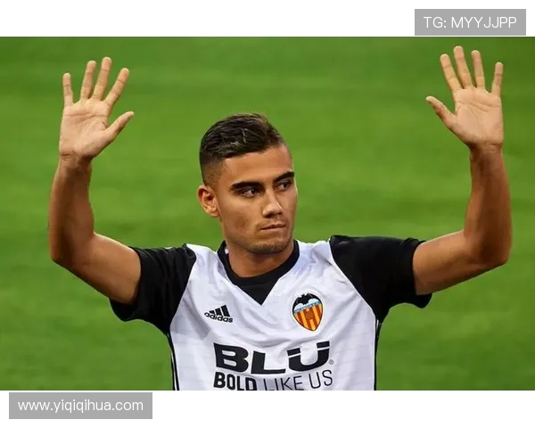 佩雷拉谈效力曼联感受：缺乏归属感 渴望稳定出场机会